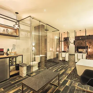 https://luxury-apartamentos.colombiamedellinhotels.com