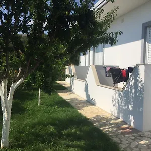 Xuxi Lukovë